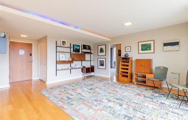 Park Terrace 3-2  by Overton Park