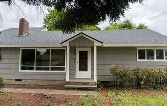 Beautiful 3 bedroom 1.5 bath house with a huge yard!