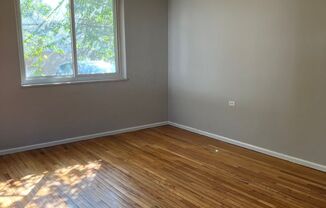 1 bed, 1 bath, $875, Unit 17 Flanders Lane