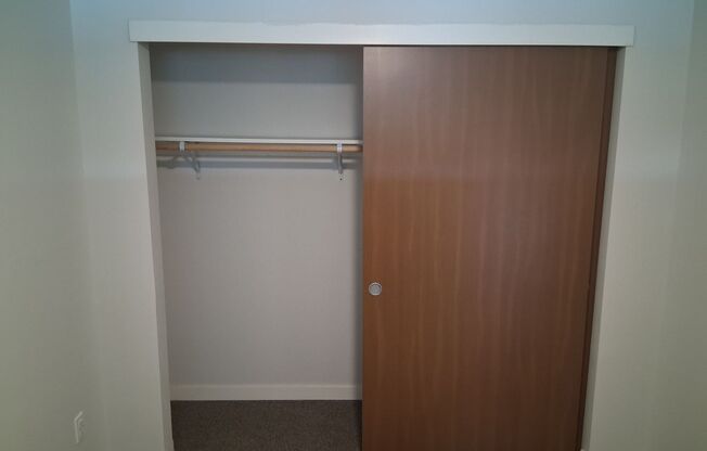 1 bed, 1 bath, 587 sqft, $1,675, Unit 414