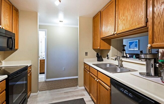 2 beds, 2 baths, $1,850, Unit # 3308