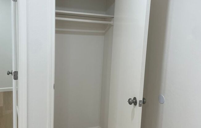 0073 - Francisco Ave 1122