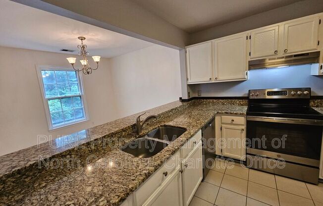 3302 Selwyn Farms Ln