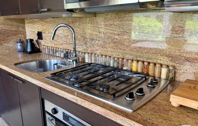 1 bed, 1 bath, 810 sqft, $2,500, Unit 301