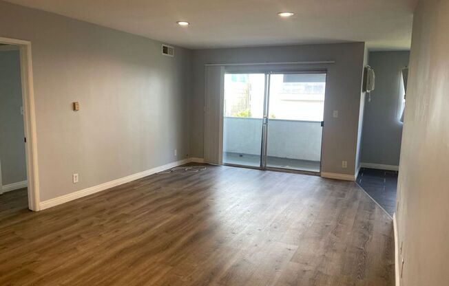 2 beds, 2 baths, 1,100 sqft, $1,995, Unit 312