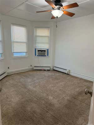 3 beds, 1 bath, 900 sqft, $2,700