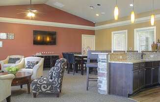 Summit Falls Apartments & Townhomes