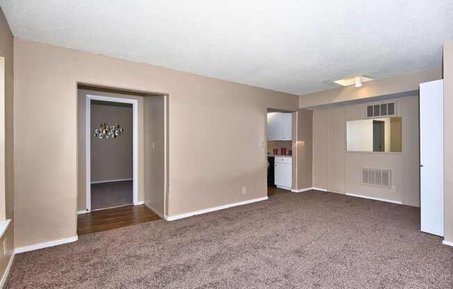 2 beds, 2 baths, 900 sqft, $1,079, Unit 109