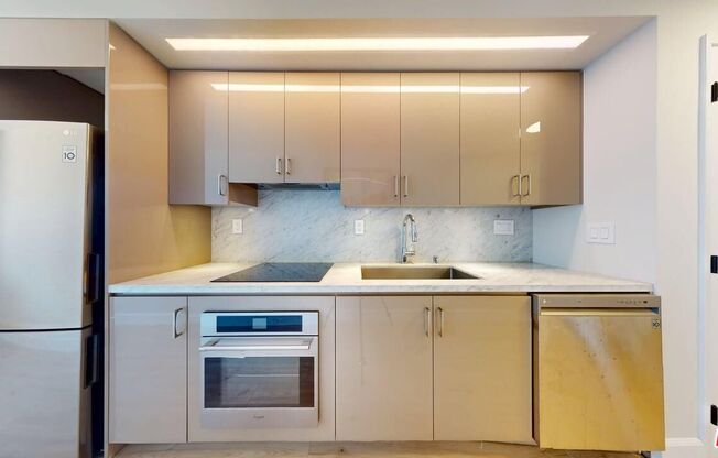 1 bed, 1 bath, 650 sqft, $3,300, Unit 1206