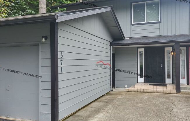 STATUS: AVAILABLE  | R320 | $1895