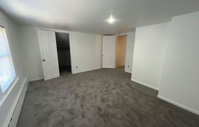 210 S Nichols Ave