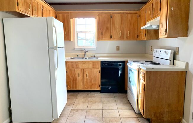 3 beds, 1 bath, $1,195