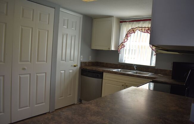 2 beds, 2 baths, $1,795