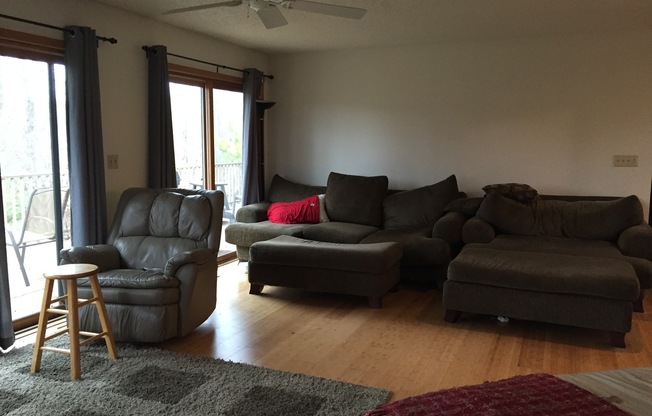 5 bedroom house on the Westside - close to UIHC