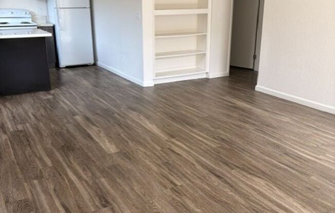 2 beds, 1 bath, 775 sqft, $2,195, Unit 086