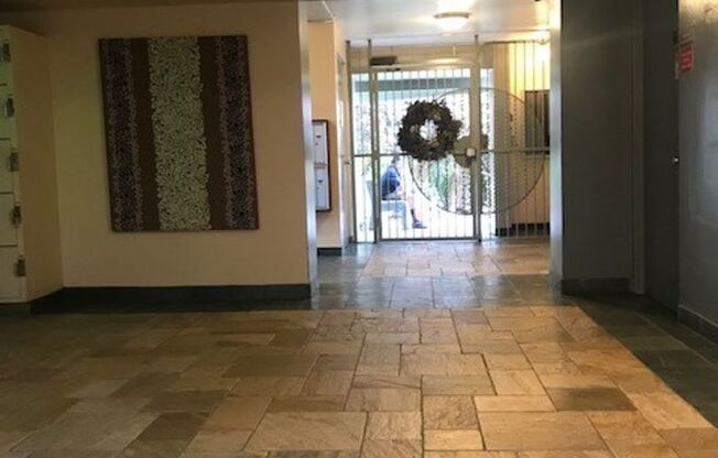 Studio, 1 bath, $1,550, Unit # #A 902