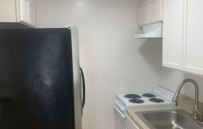 Studio, 1 bath, $1,500