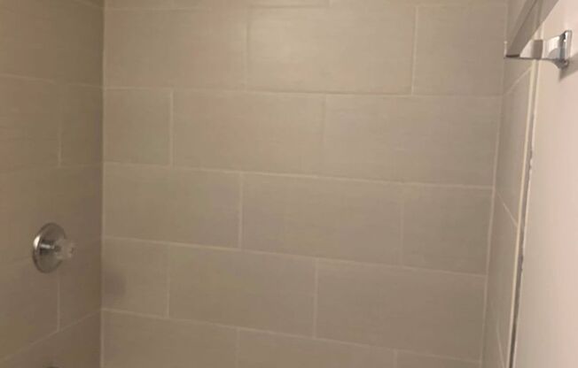 1 bed, 1 bath, 600 sqft, $1,250, Unit 20