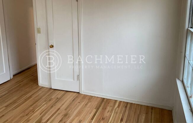 2 beds, 1 bath, $950, Unit 516 NW 5th St