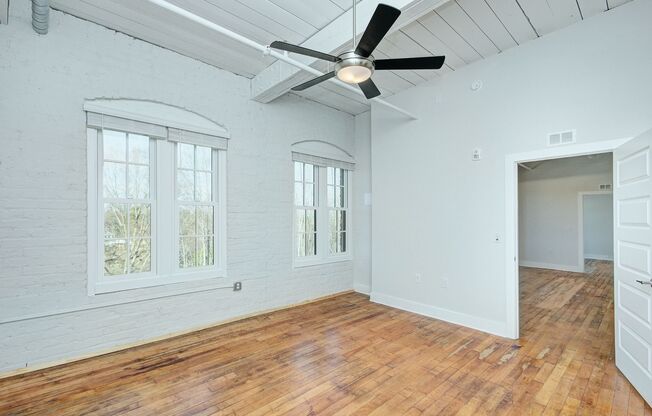 2 beds, 2 baths, 1,064 sqft, $1,850, Unit 211