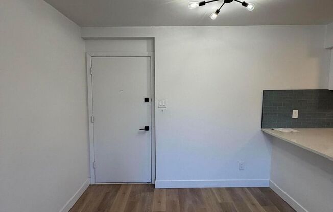 1 bed, 1 bath, $1,195, Unit MV C 8