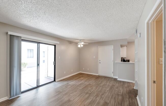 Studio, 1 bath, 390 sqft, $1,179