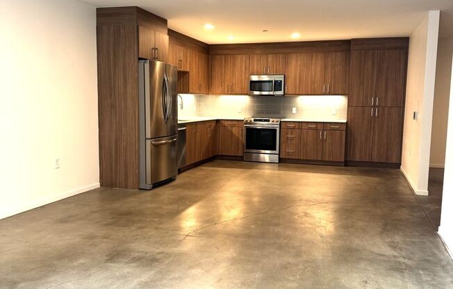 1 bed, 1 bath, 696 sqft, $2,995, Unit 109