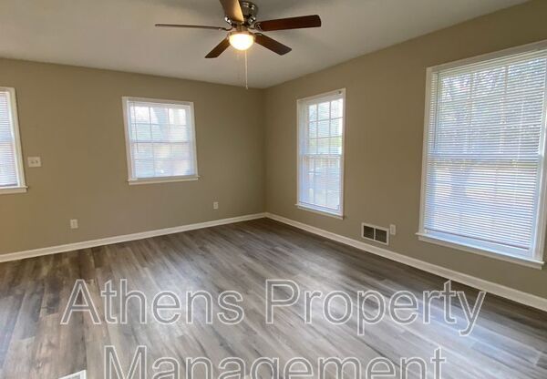 117 JOCKEY CLUB DR
