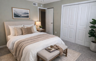 2 beds, 1.5 baths, 1,155 sqft, $1,300, Unit 9321T