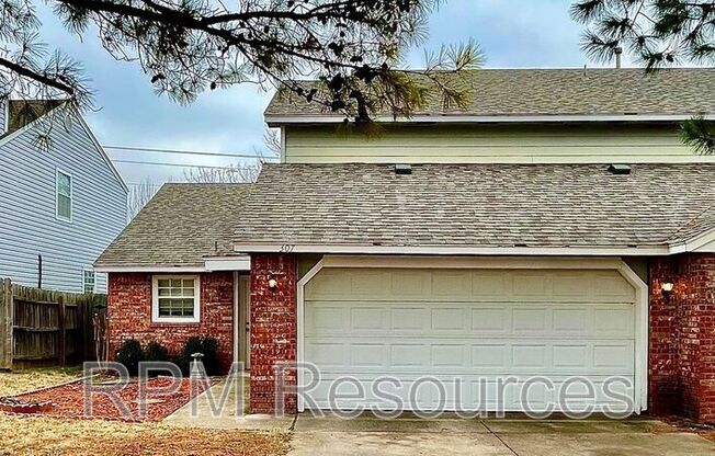 307 COLONY DR