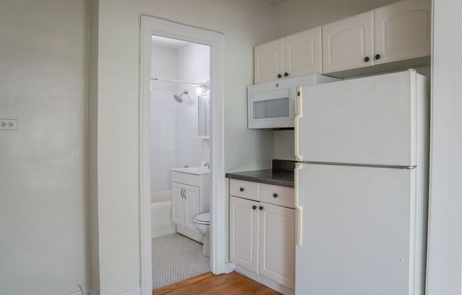 1 bed, 1 bath, 450 sqft, $1,575, Unit 4545-401