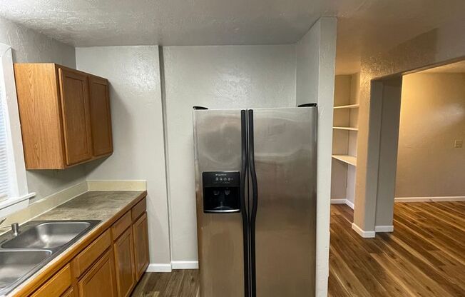 2 beds, 1 bath, $1,650