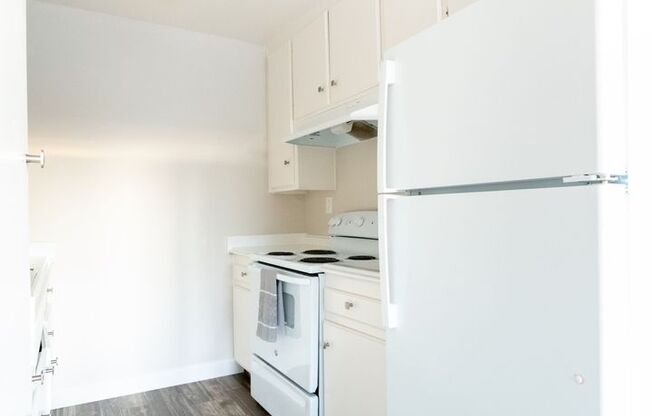 2 beds, 2 baths, 925 sqft, $1,995, Unit 16