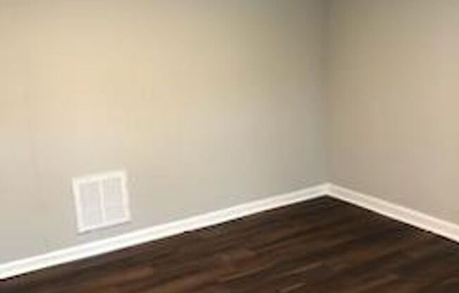 3 beds, 1 bath, $1,175