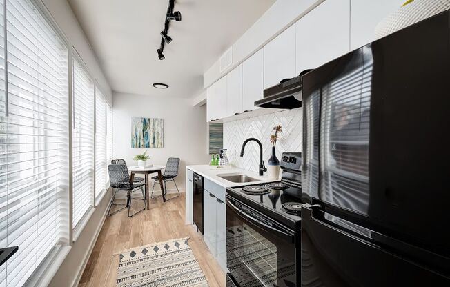 1 bed, 1 bath, 600 sqft, $1,359, Unit 14