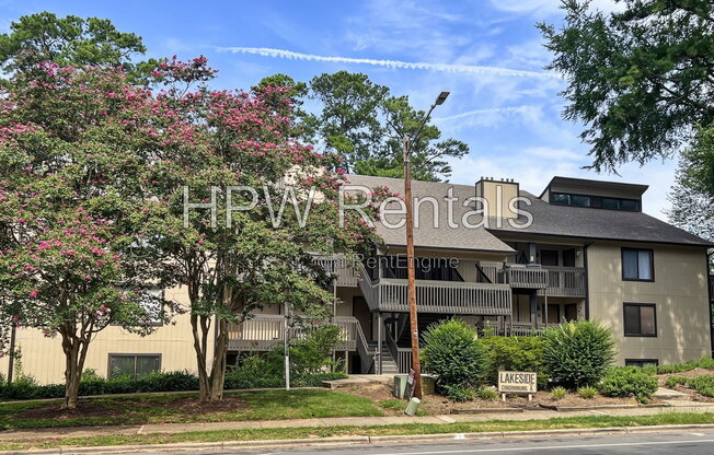 3007 HUNTLEIGH DR