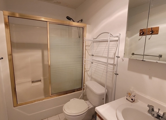 1 bed, 1 bath, 821 sqft, $2,500, Unit 1117
