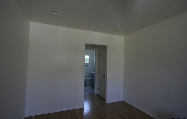 Lincoln Avenue Apartments