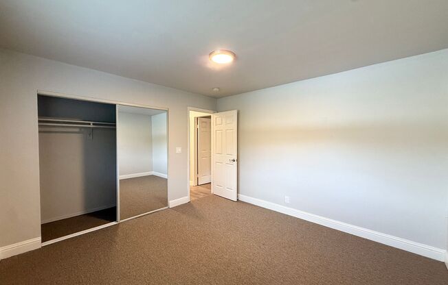 2 beds, 1 bath, 800 sqft, $2,295, Unit 4