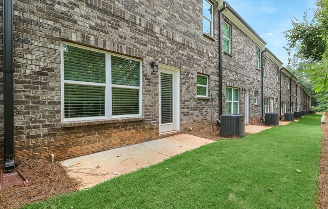 3 beds, 2.5 baths, 1,300 sqft, $1,745, Unit 15 Sprayberry Rd Unit 11