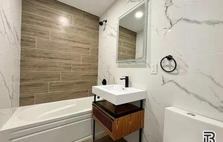 2 beds, 2 baths, $4,500, Unit 4R