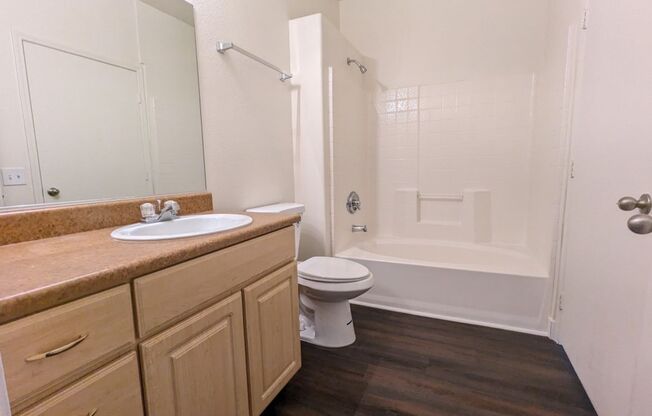 2 beds, 2 baths, $1,375, Unit # 1044