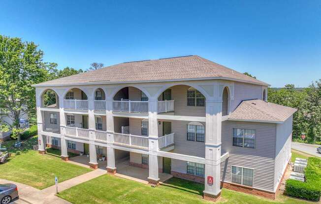 One and two bedroom apartment homes featuring efficient appliances, hardwood floors, walk-in closets, washer and dryer connections and much more at Parham Pointe Apartments in Little Rock, AR