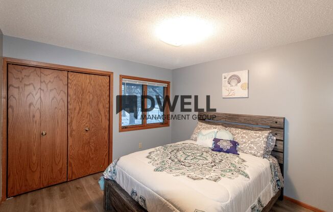 3 beds, 1 bath, $1,600