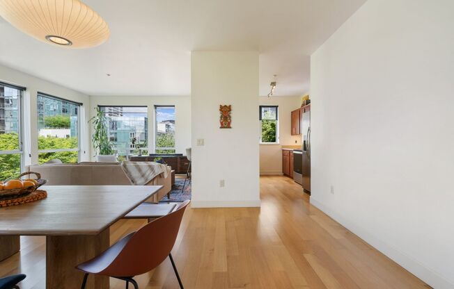 2 beds, 2 baths, $2,495, Unit UNIT # 302