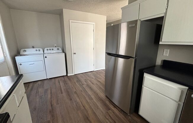 2 beds, 1 bath, $1,200, Unit 1305 W New Hope Rd F2