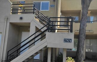 JUST REFURBISHED SPACIOUS DUAL MASTER CONDO WITH GARAGE