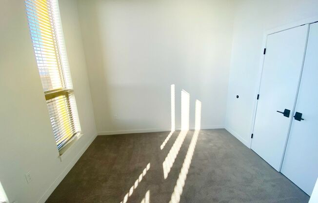 2 beds, 1 bath, 835 sqft, $2,195, Unit Unit 402