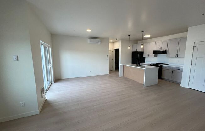 1 bed, 1 bath, 800 sqft, $1,675, Unit 302