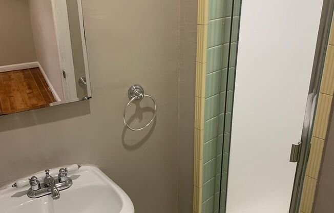 1 bed, 2 baths, 875 sqft, $2,195, Unit 107